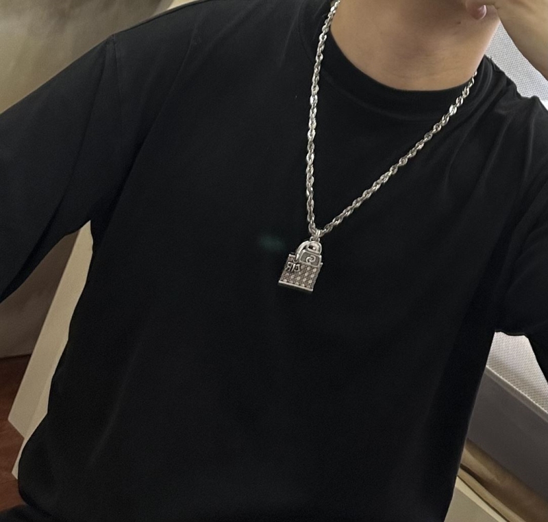 chr1st1an D10r necklaces